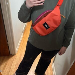 Cotopaxi Hip Pack Coso 2L Cada Dia NWOT